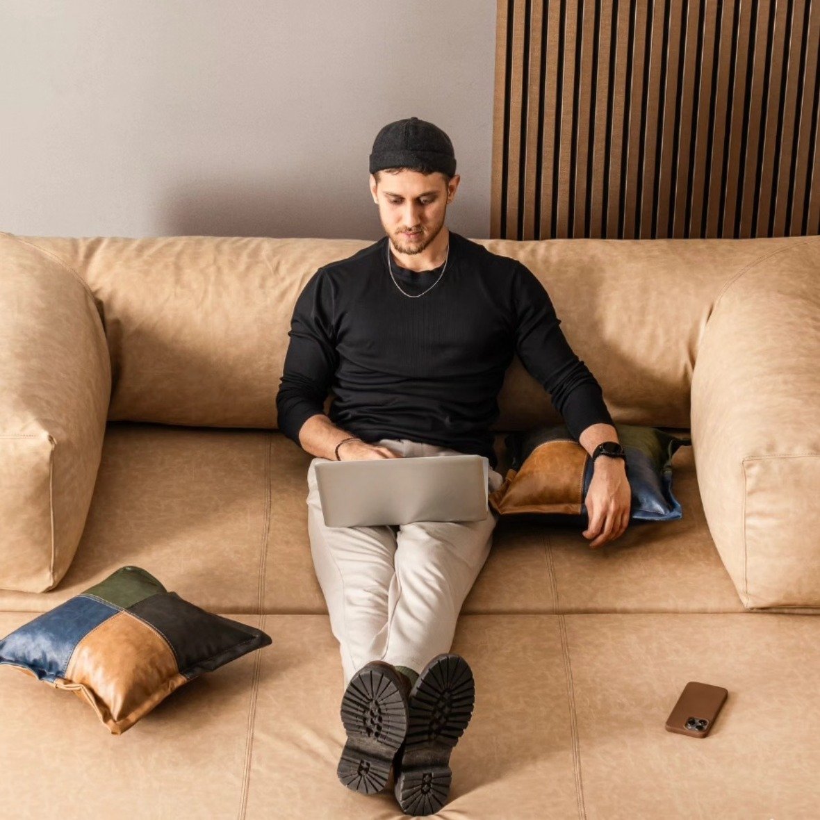Poufudic: Modular Furniture Made to Order, Delivered in 6 Days