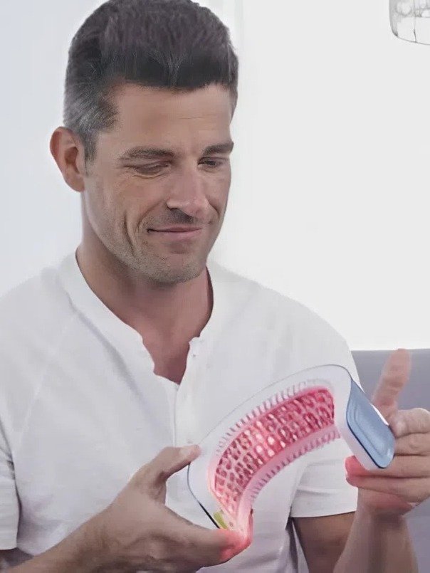 HairMax: How the LaserBand 82 ComfortFlex Treats Thinning Hair in 90 Seconds