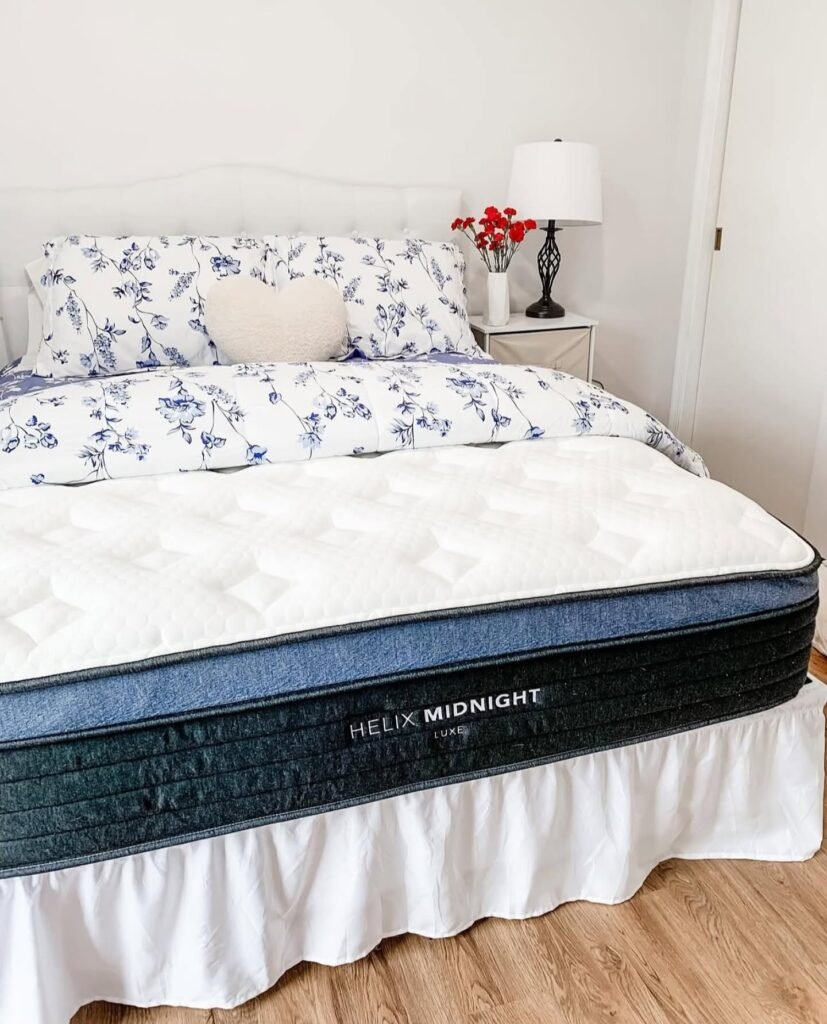 Helix Midnight Luxe Review: Does This Luxury Hybrid Justify Its Price Tag?